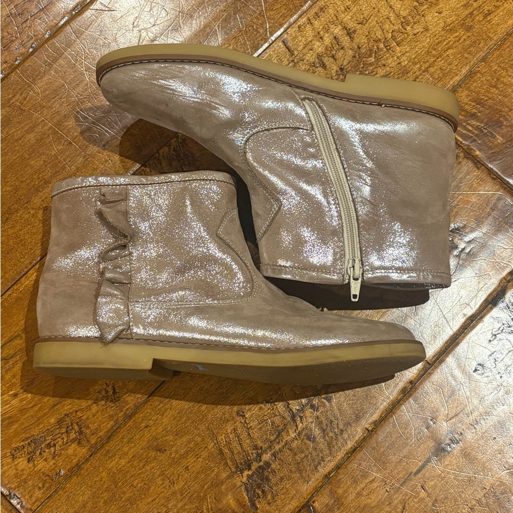 Elephantito Metallic Ruffle Boots